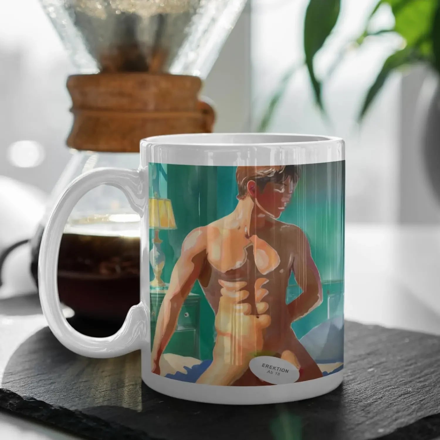Weiße Keramiktasse mit Anime-Akt eines nackten schwulen Mannes, Erektion, GALERIE SCHÖNE KÜNSTE Special Edition #24