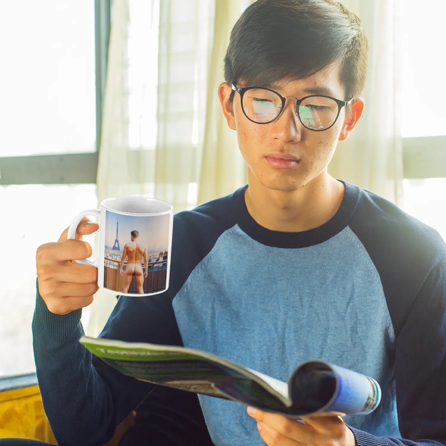 Nackt in Paris - Gay Art Kunst-Tasse | Kunstwerk Bilder KUNSTWERK BILDER